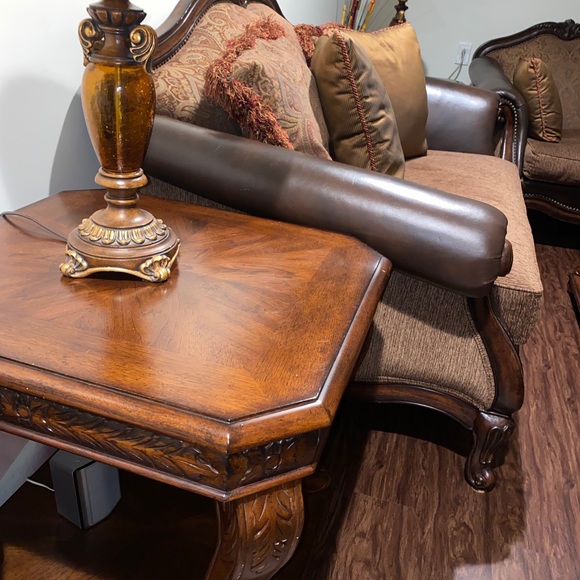 Couch set - Picture 7 of 7